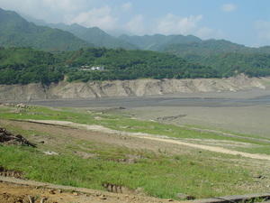 The fluctations of the temperatures can cause the reservoir to dry out completely, Shi-Men Reservior, Taiwan
