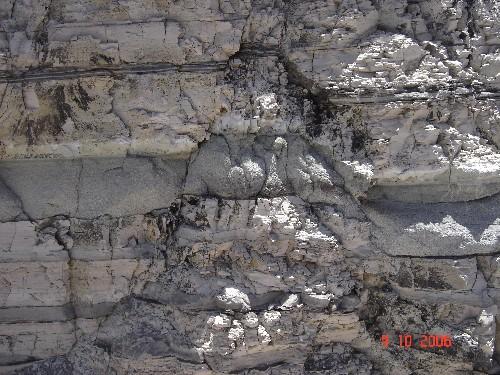 Normal faults in pyroclastic material; Guayallabamba, Ecuado