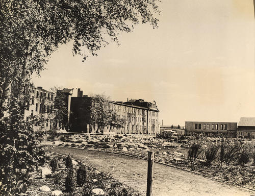 Wiederaufbau der Gebäude für die Pädagogische Hochschule (Haus C und D) ca.1946 