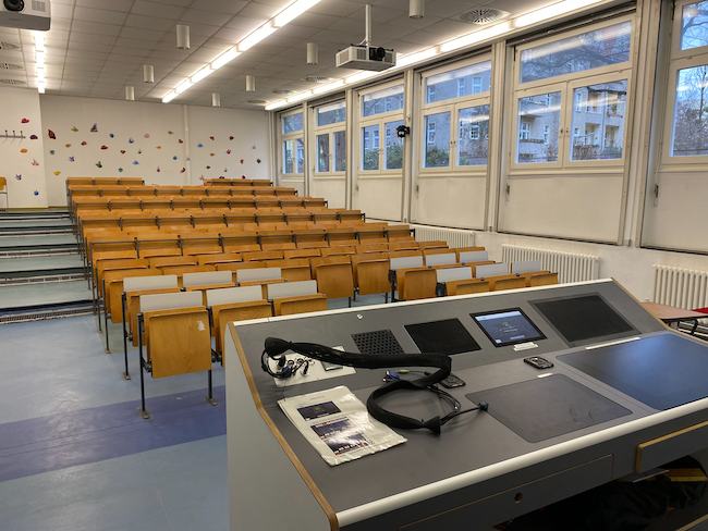 Raum C011