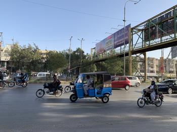 Pedestrian bridge in Karachi.        Source: Aseela Haque.