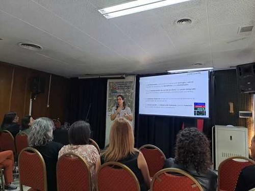 Jun.-Prof. Dr. Maria Piquer-Rodriguez presenting at the RAE 2025 Conference in Argentina