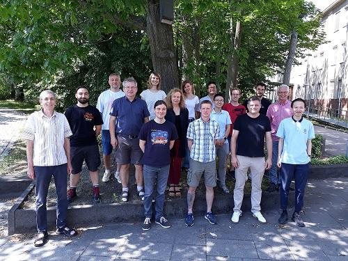 20240715_AB_geochemistry_people_500
