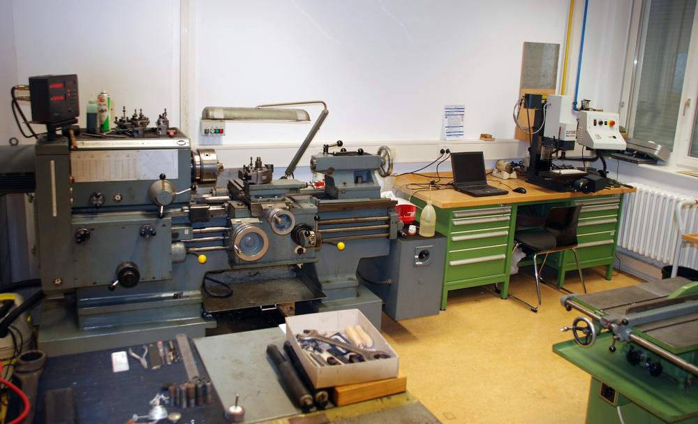 CNC-milling machine & Lathe
