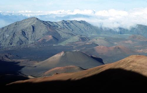  	Cinder cones inside the Haleakala Caldera, Maui, Hawaii