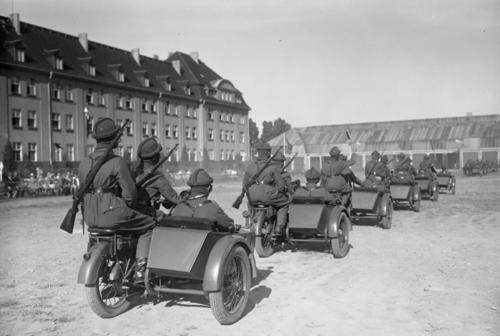 Sportfest der Reichswehr am 1. Mai 1932 (Haus B und F)