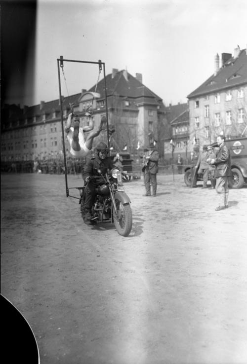 Sportfest der Reichswehr am 1. Mai 1932 (Haus B und C)