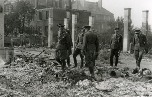 Zerstörung nach dem Bombenangriff vom 23.-24. August 1943