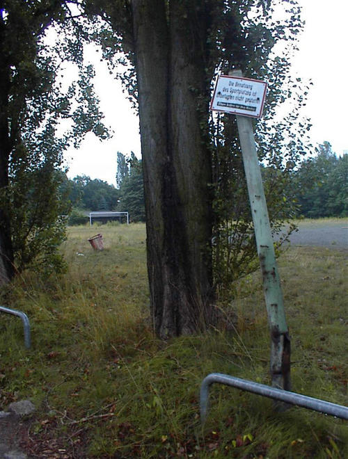 Blick auf den ehemaligen Sportplatz 2001