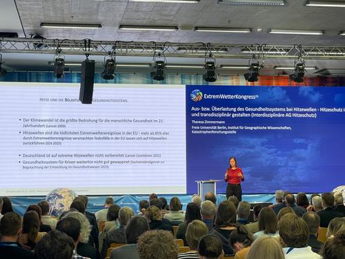 Vortrag von Theresa Zimmermann auf dem Extremwetterkongress
