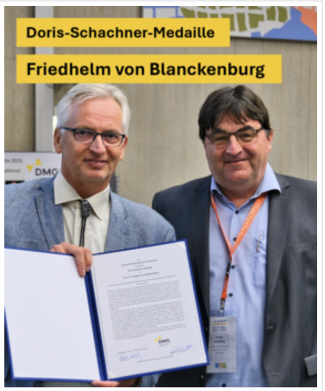 Der Vorsitzende der Deutschen Mineralogischen Gesellschaft, Frank Schilling (rechts) und Friedhelm von Blanckenburg (links).