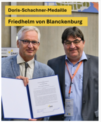 Der Vorsitzende der Deutschen Mineralogischen Gesellschaft, Frank Schilling (rechts) und Friedhelm von Blanckenburg (links).