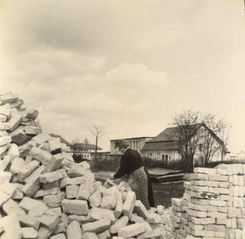 Beseitigung von Trümmern (Haus F und F) ca.1946