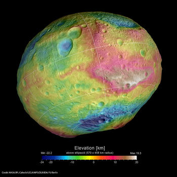 Farbkodiertes Höhenmodell von Vesta 